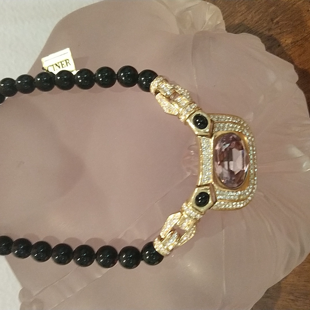 Amazing CINER Vintage black pearl necklace w/amethyst & tag.